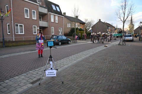 OR6 in de carnavalsoptocht in Posterholt...