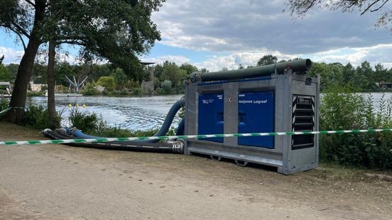 Vissen in nood door zuurstofgebrek in zwemplas Heijderbos