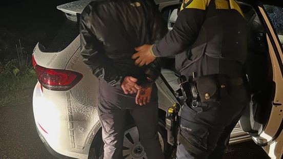 Drie verdachten opgepakt na poging tot inbraak in woning Steyl