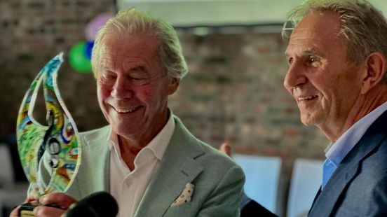 Jan Cober ontvangt Buma Blaasmuziek Award bij afscheid in Thorn