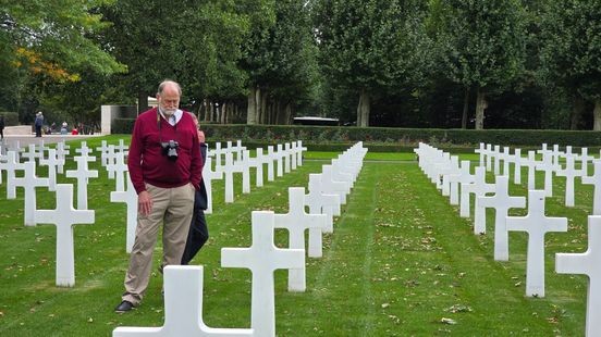 Zoon bezoekt graf vader in Margraten voor het eerst in 80 jaar