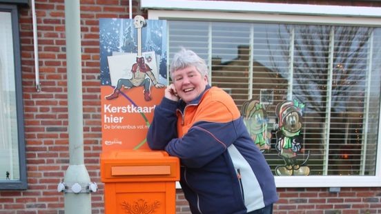 Bij bekendste postbezorger van Urmond nu ook sprookjesachtige kerstbrievenbus in de voortuin