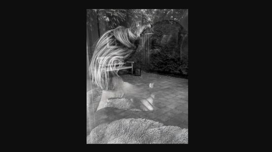 Fotograaf uit Kronenberg wint prijs met foto van doodzieke partner: 'Het voelt heel dubbel'