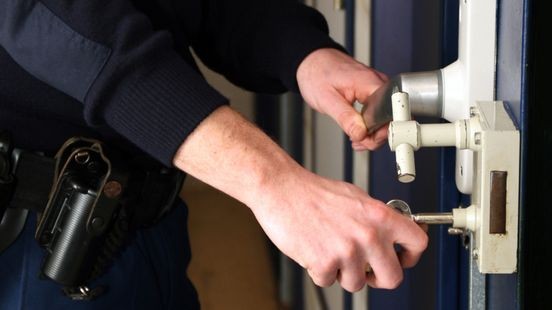 Achtervolging met 180 km per uur en een shotgun in sporttas: zwijgende broers gaan vrijuit