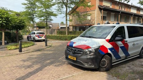 Dief steelt goud uit woning en neemt de benen