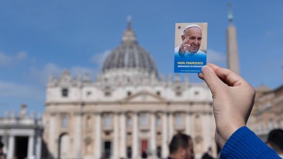 Venlose Joy zag Vaticaanstad veranderen met overlijden paus: 'Stemming sloeg om'