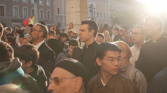 Limburgse priester in Rome: 'Tijdens doodsklok was het doodstil'