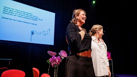'Geneet van het Laeve' zingt zieke Limburgse oud-politiechef op het podium