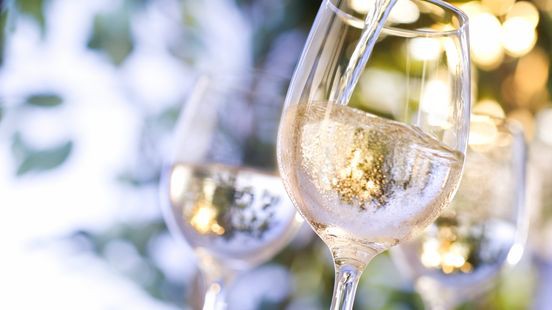 Drank op Preuvenemint wordt gewoon in glas geschonken
