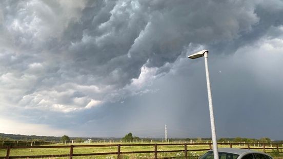 Waarschuwing voor pittige onweersbuien met hagel en forse windstoten ingetrokken