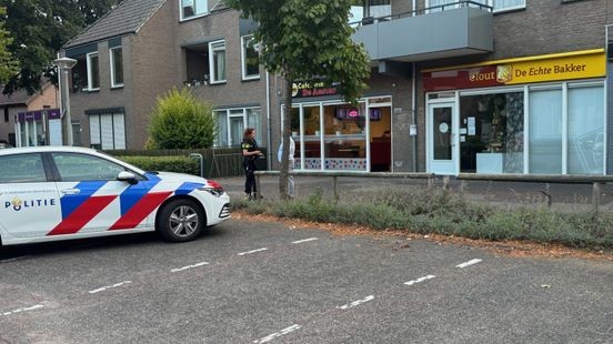 Man overvalt frituur met wapen en gaat er met geld vandoor
