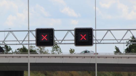 Lange file op de A2 vanwege kapotte vrachtwagen
