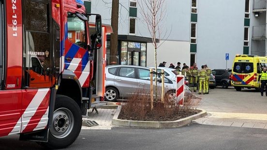 Man (63) weigert uithuiszetting en gooit benzine over vijf agenten