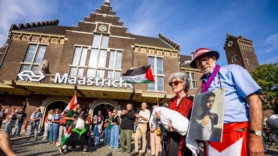 Activisten protesteren op station Maastricht voor einde van hongersnood in Gaza
