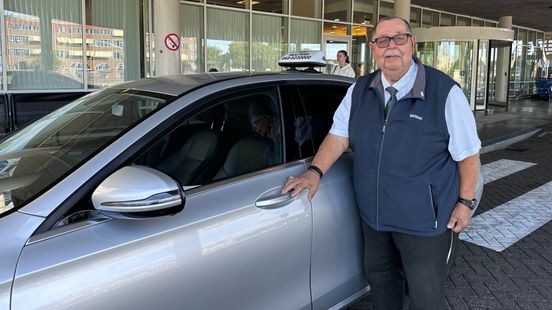 Laatste rit voor oudste taxichauffeur van Limburg: opa Rob (85) stopt ermee
