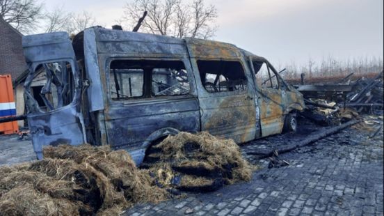 Eerste nieuwe busje voor zorgboerderij na verwoestende brand