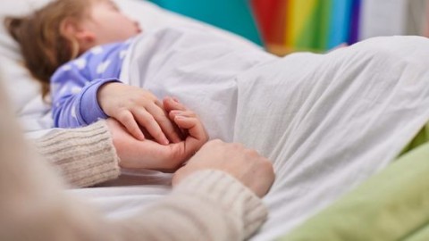 Gevaren medische crowdfunding: 'Behandelingen zijn geen schattige kittens die je tumor weglikken'