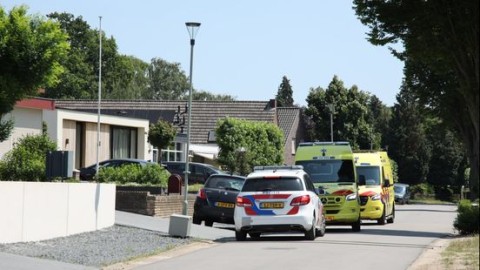Traumahelikopter in actie na insectenbeet in Milsbeek