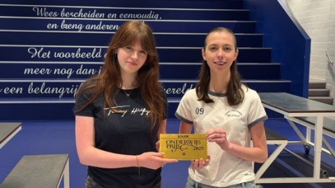 Amélie en Linda krijgen 10 voor profielwerkstuk én winnen landelijke prijs: 'Hij wil of hij wilt?'